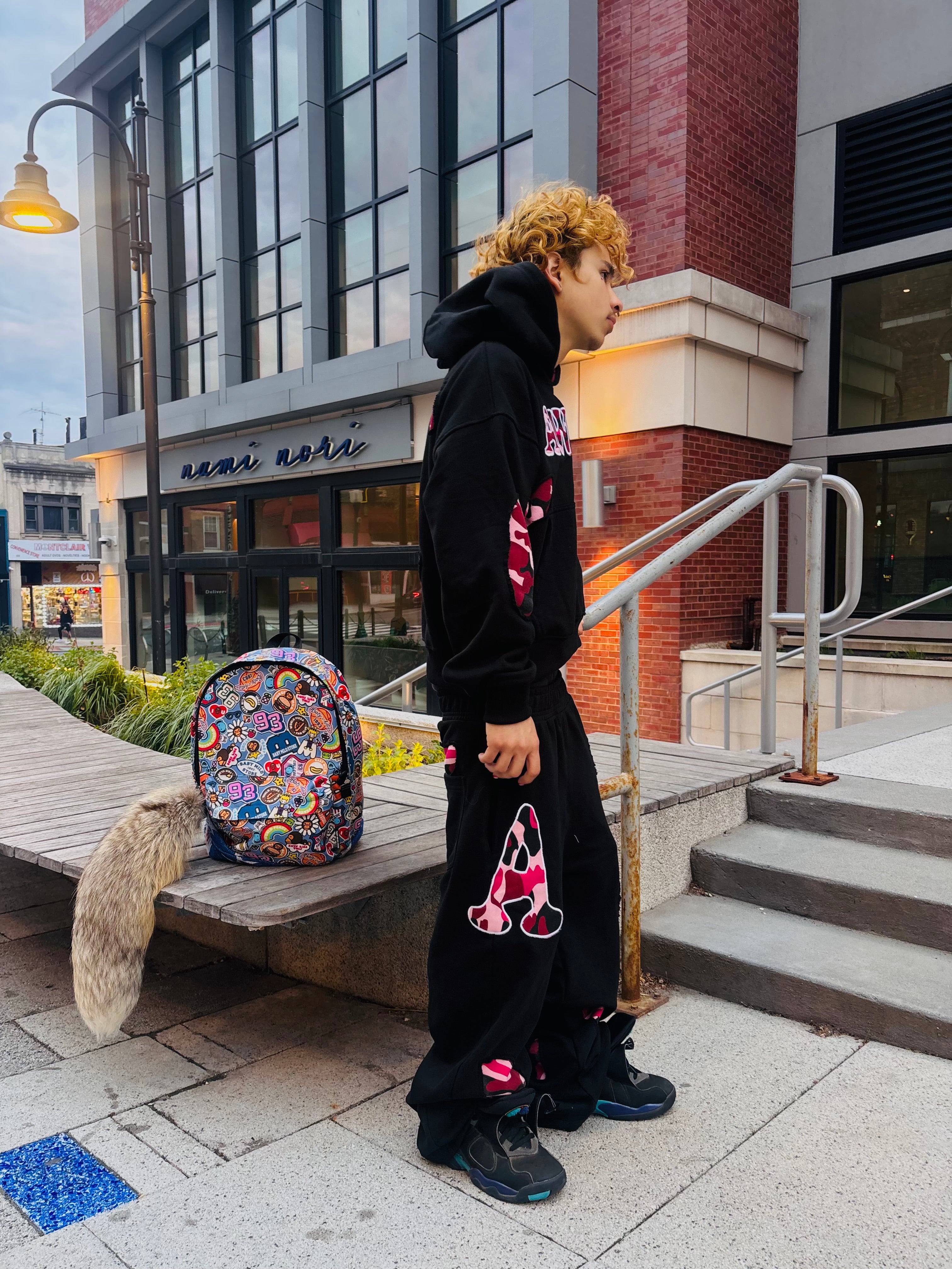 BLACK PINK CAMO SWEAT PANTS
