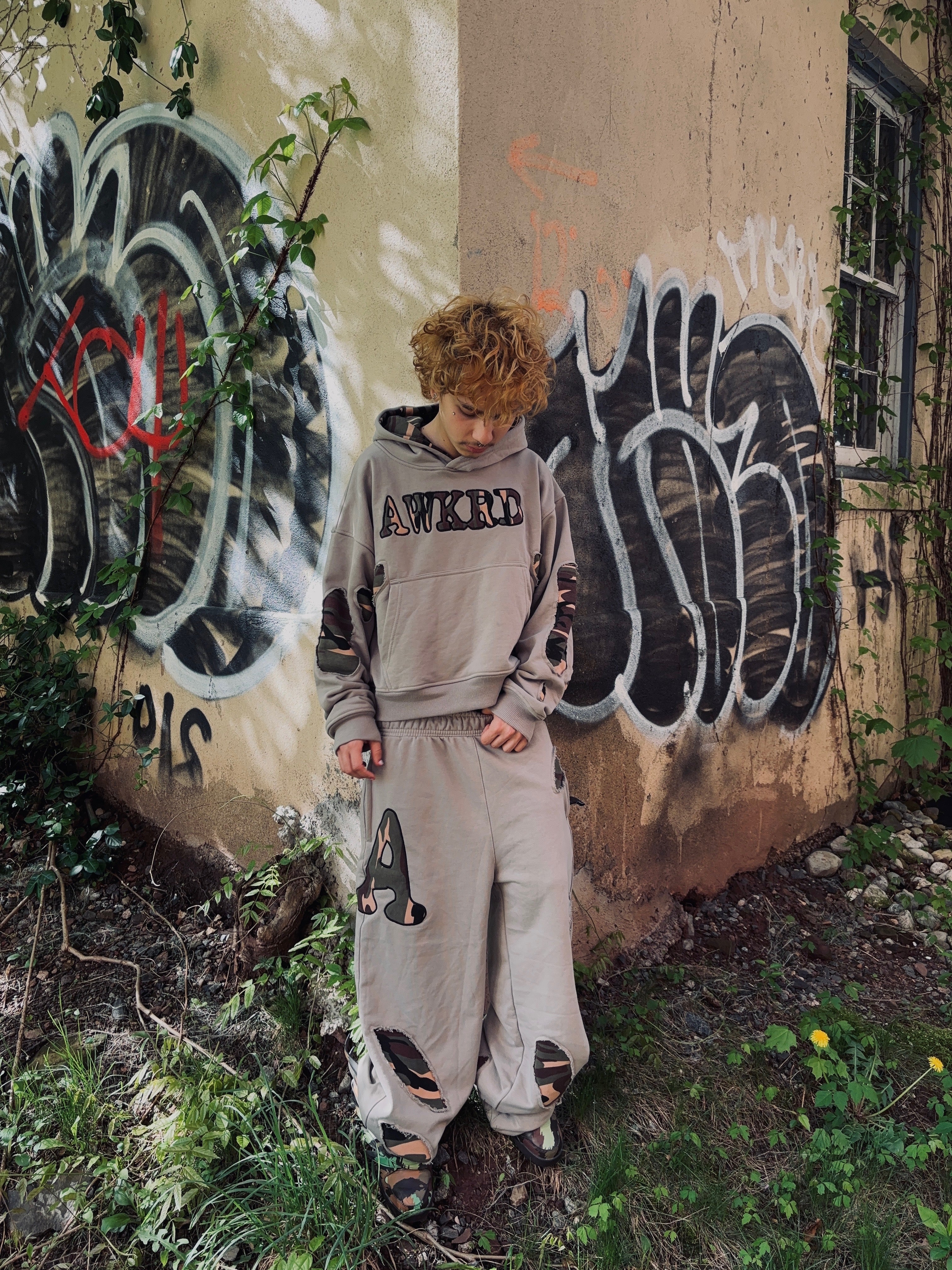 GREY CAMO SWEAT PANTS